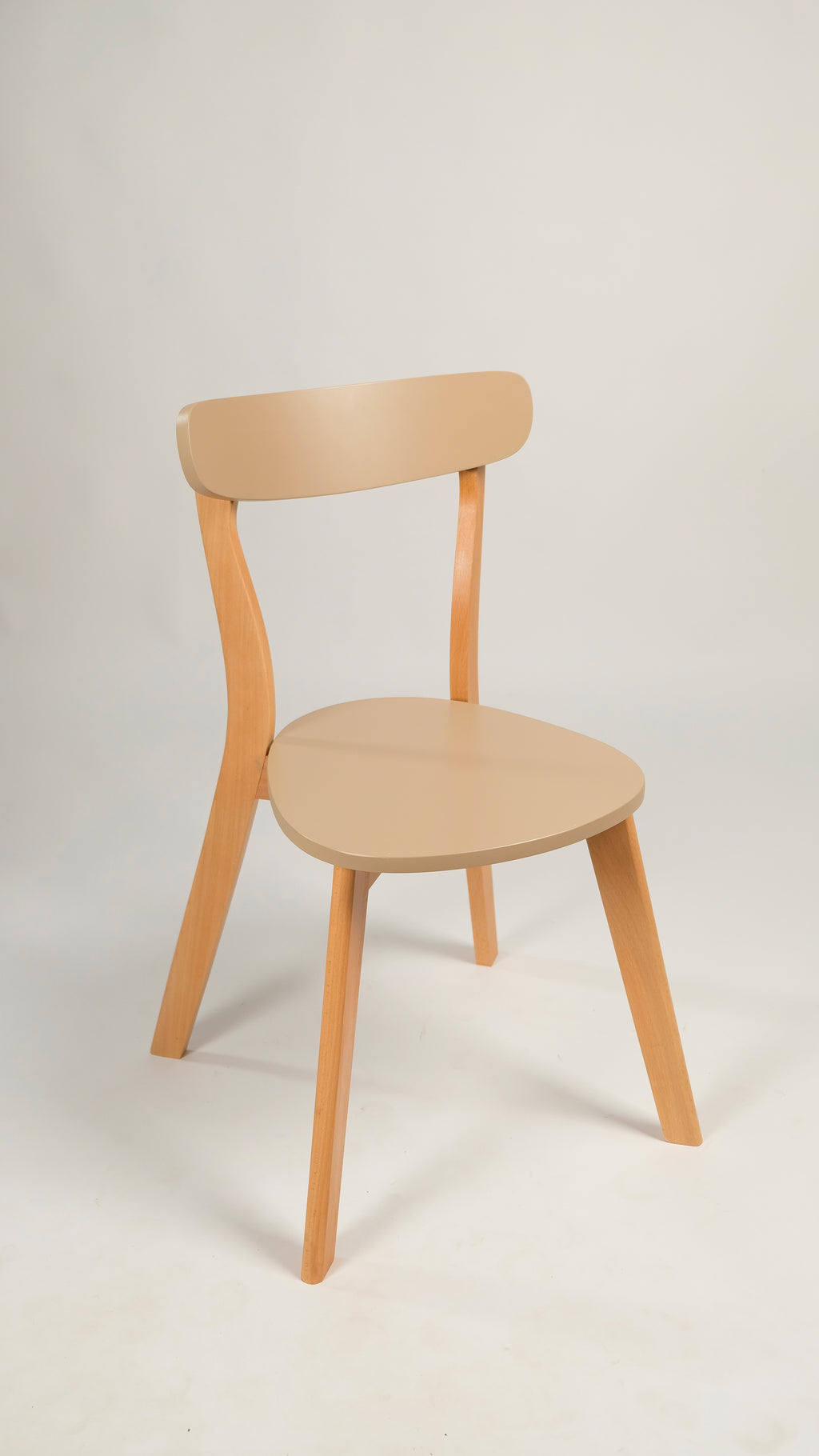 chaise scandinave en bois hetre