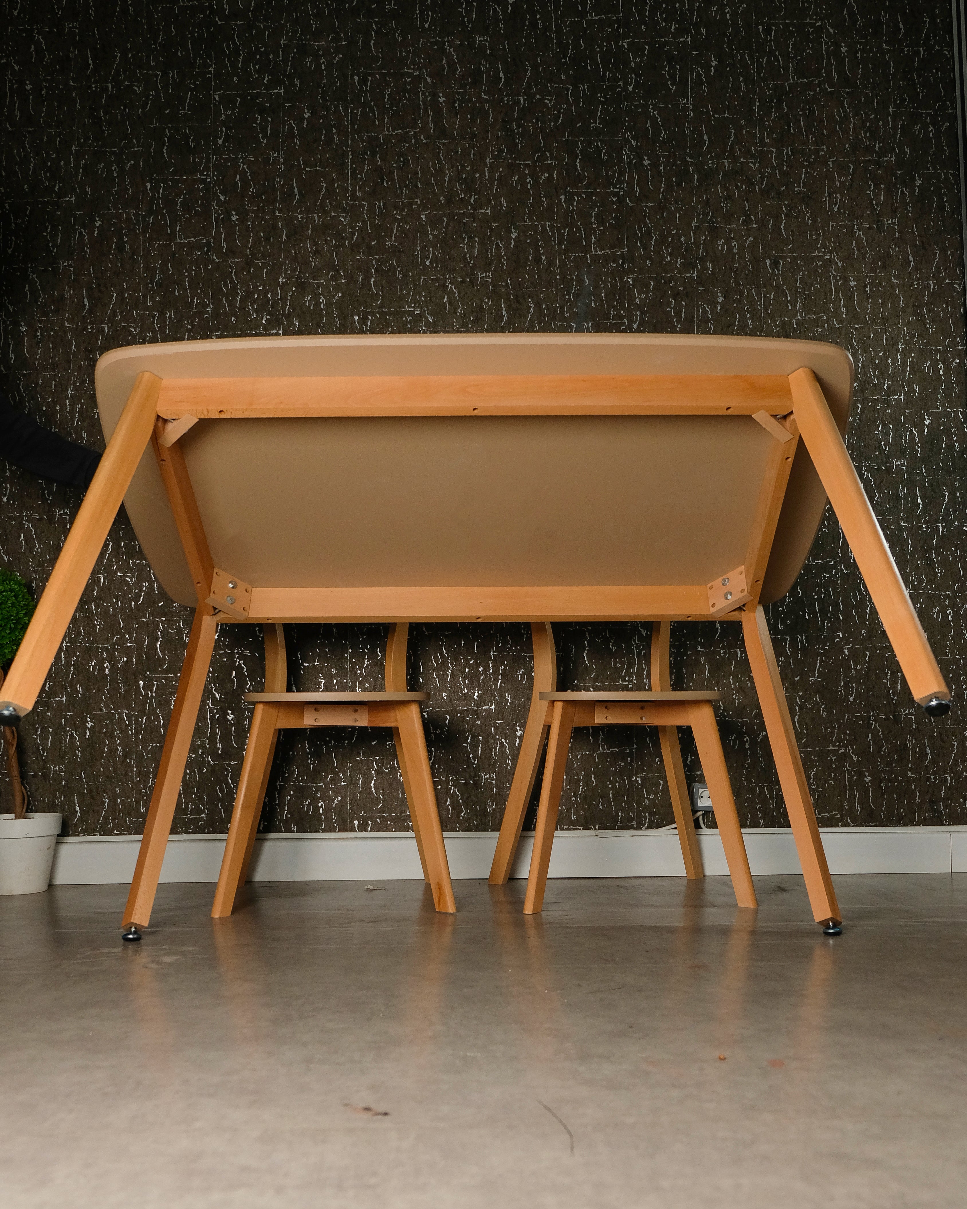table scandinave en bois hetre